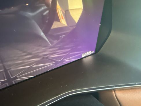 Used 2025 GMC Canyon AT4 w/ Nightfall Edition image 9