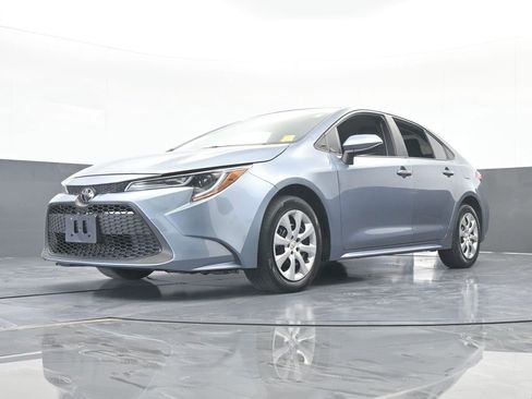 Used 2021 Toyota Corolla LE image 51