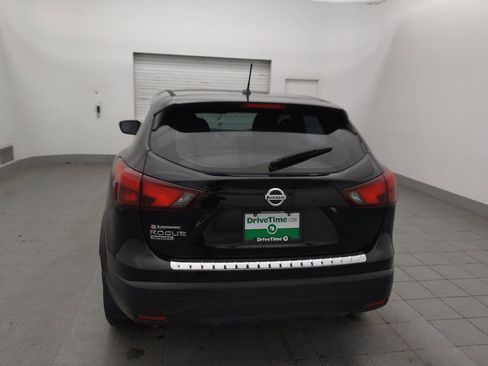 Used 2019 Nissan Rogue Sport S image 6