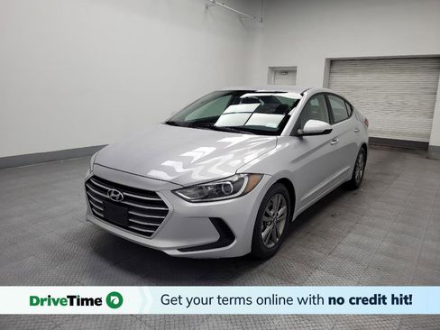 Used 2017 Hyundai Elantra SE image 1