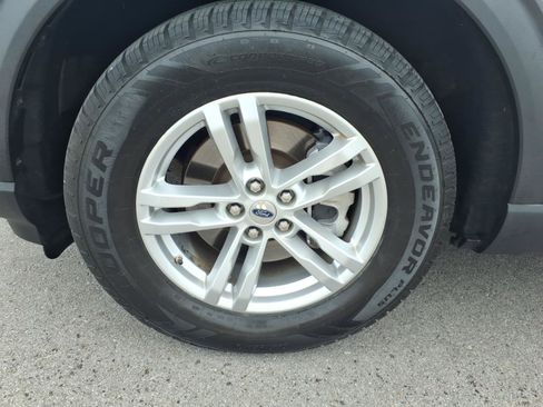Used 2020 Ford Explorer XLT RWD image 9