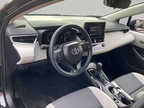Used 2026 Toyota Corolla LE FWD image 17