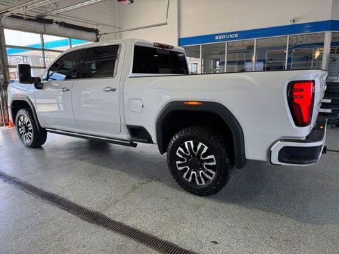 Used 2025 GMC Sierra 2500 Denali Ultimate AWD/4WD image 5