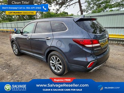 Used 2017 Hyundai Santa Fe SE w/ Cargo Package AWD/4WD image 3