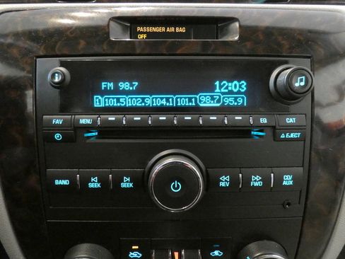 Used 2014 Chevrolet Impala LTZ image 11