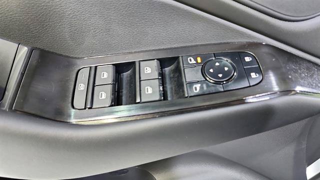 New 2027 Nissan Rogue S FWD image 18