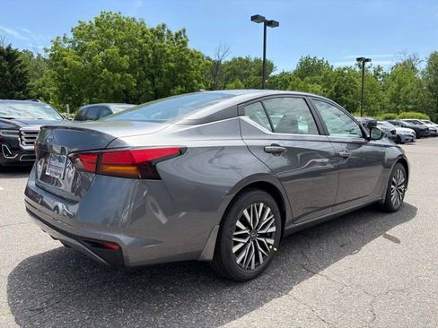 New 2026 Nissan Altima 2.5 SV FWD image 8