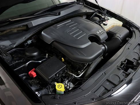 Used 2018 Chrysler 300 Touring image 35