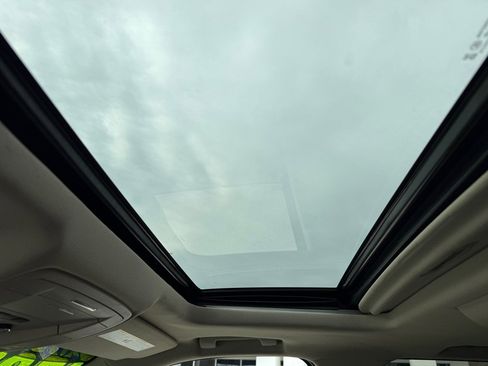 Used 2019 GMC Yukon XL SLT w/ Open Road Package image 14