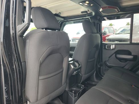 Used 2020 Jeep Gladiator Sport w/ Quick Order Package 24S AWD/4WD image 13