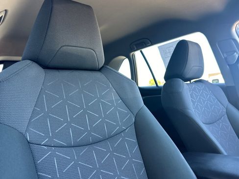 Used 2024 Toyota RAV4 XLE image 18