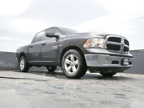 Used 2023 RAM 1500 Classic SLT AWD/4WD image 44