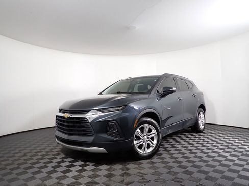 Used 2019 Chevrolet Blazer LT image 2