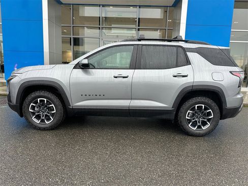 Used 2026 Chevrolet Equinox ACTIV w/ Convenience Package III image 2