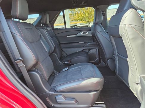 New 2026 Ford Explorer ST RWD image 32