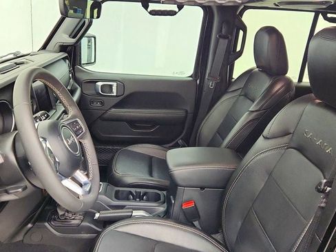 Used 2023 Jeep Wrangler Sahara image 20