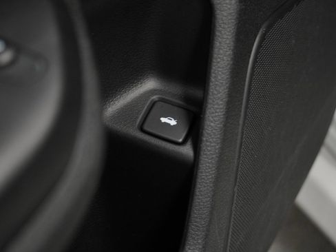 Used 2018 Honda Civic Touring image 36