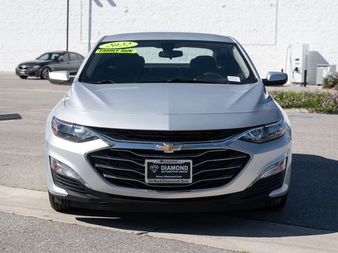Used 2022 Chevrolet Malibu LT image 2