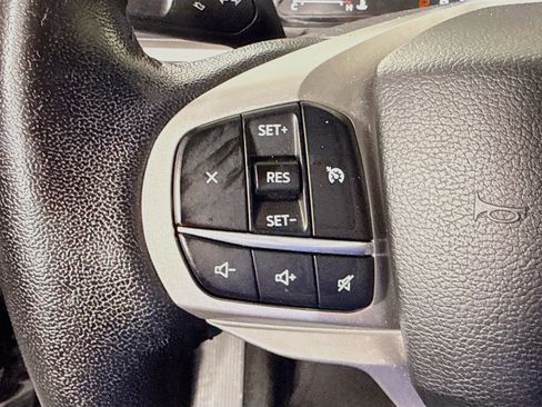 Used 2021 Ford Explorer XLT w/ Equipment Group 202A RWD image 14