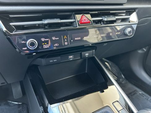 New 2026 Kia Niro LX FWD image 18