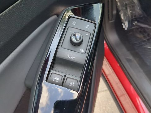 Certified 2024 Volkswagen ID.4 Pro S RWD image 19
