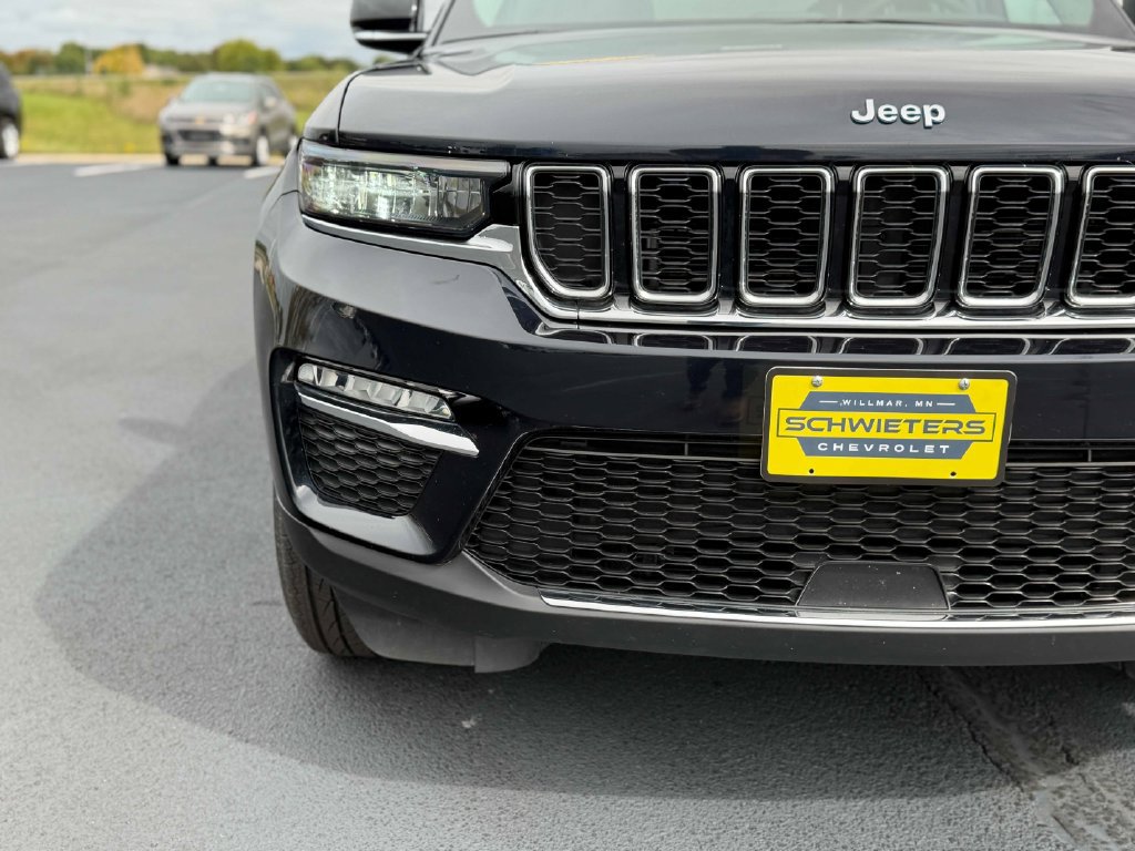 Used 2024 Jeep Grand Cherokee Limited 4xe AWD/4WD image 4