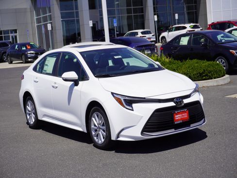 New 2026 Toyota Corolla XLE FWD image 25