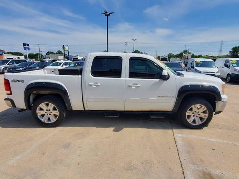 Used 2008 GMC Sierra 1500 SLT w/ Sun And Navigation Package AWD/4WD image 5