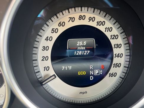 Used 2014 Mercedes-Benz E 350 Sedan image 17