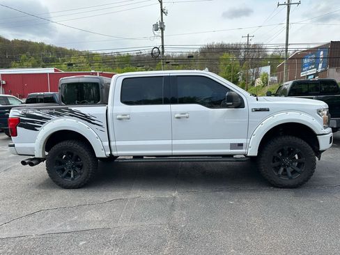 Used 2018 Ford F150 XLT w/ Equipment Group 302A Luxury AWD/4WD image 4