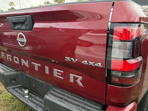Used 2023 Nissan Frontier SV w/ SV Convenience Package AWD/4WD image 9