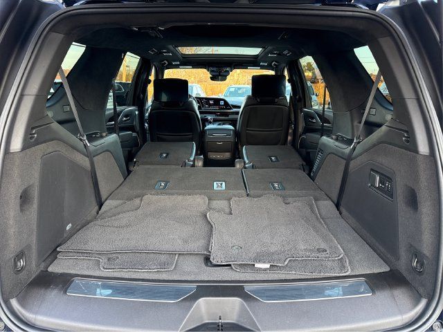 Used 2023 Cadillac Escalade Premium Luxury Platinum AWD/4WD image 30