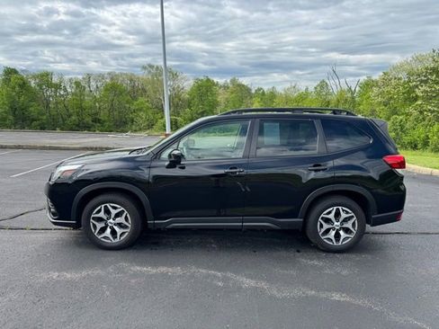 Used 2023 Subaru Forester Premium AWD/4WD image 6