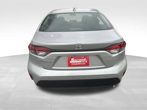 Used 2024 Toyota Corolla LE image 17