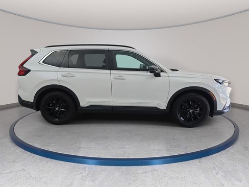 Used 2023 Honda CR-V Sport image 4
