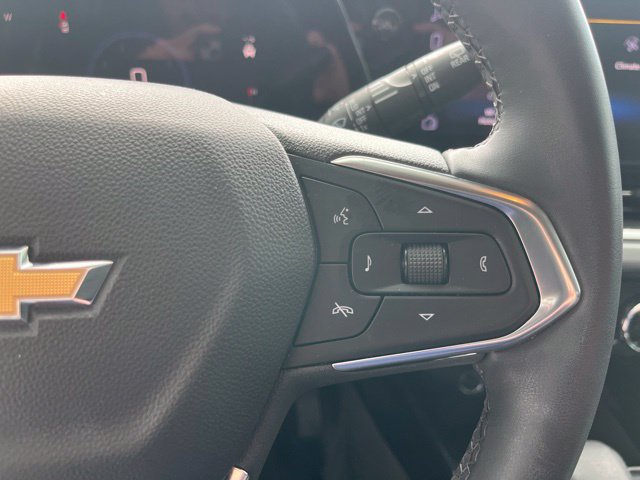 Used 2025 Chevrolet Trax LT w/ Driver Confidence Package FWD image 19
