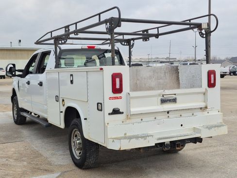 Used 2018 Ford F250 XL w/ Power Equipment Group image 5