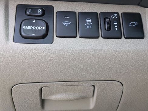 Used 2013 Toyota Highlander Limited image 9