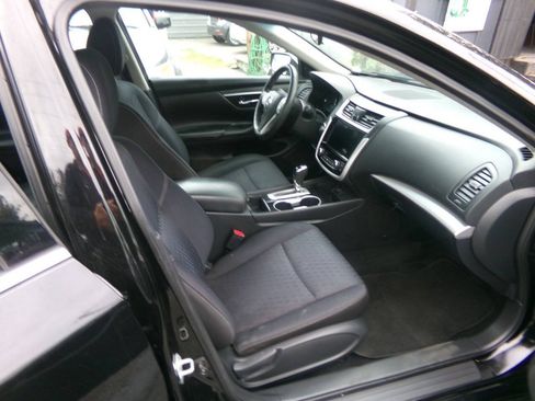 Used 2018 Nissan Altima 2.5 SV FWD image 8