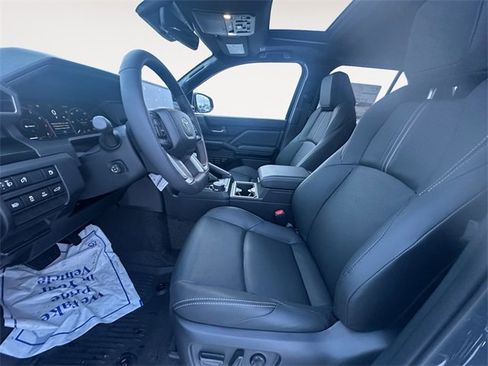 New 2025 Toyota 4Runner Limited image 9