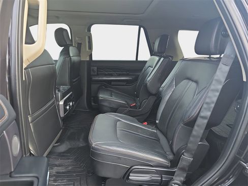 Used 2019 Ford Expedition Platinum image 14