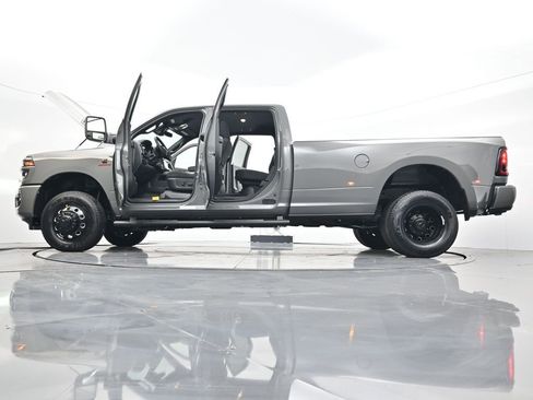Used 2026 RAM 3500 Big Horn AWD/4WD image 44