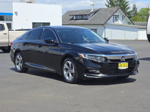 Used 2018 Honda Accord EX image 2