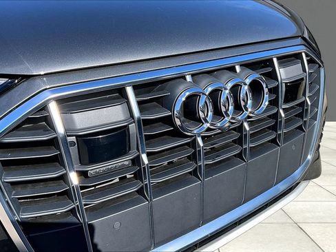 Used 2023 Audi Q7 3.0T Premium Plus AWD/4WD image 29