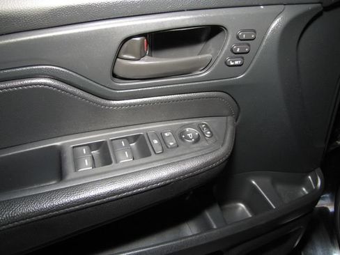 Certified 2023 Honda Odyssey Sport image 12