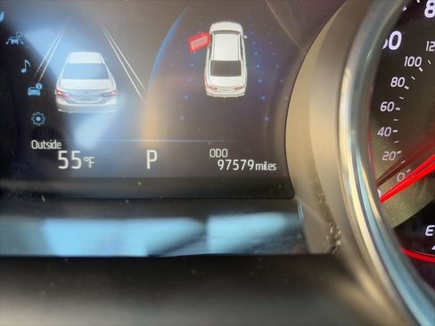 Used 2020 Toyota Camry XSE image 16