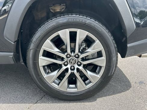 Used 2022 Toyota RAV4 Limited FWD image 20
