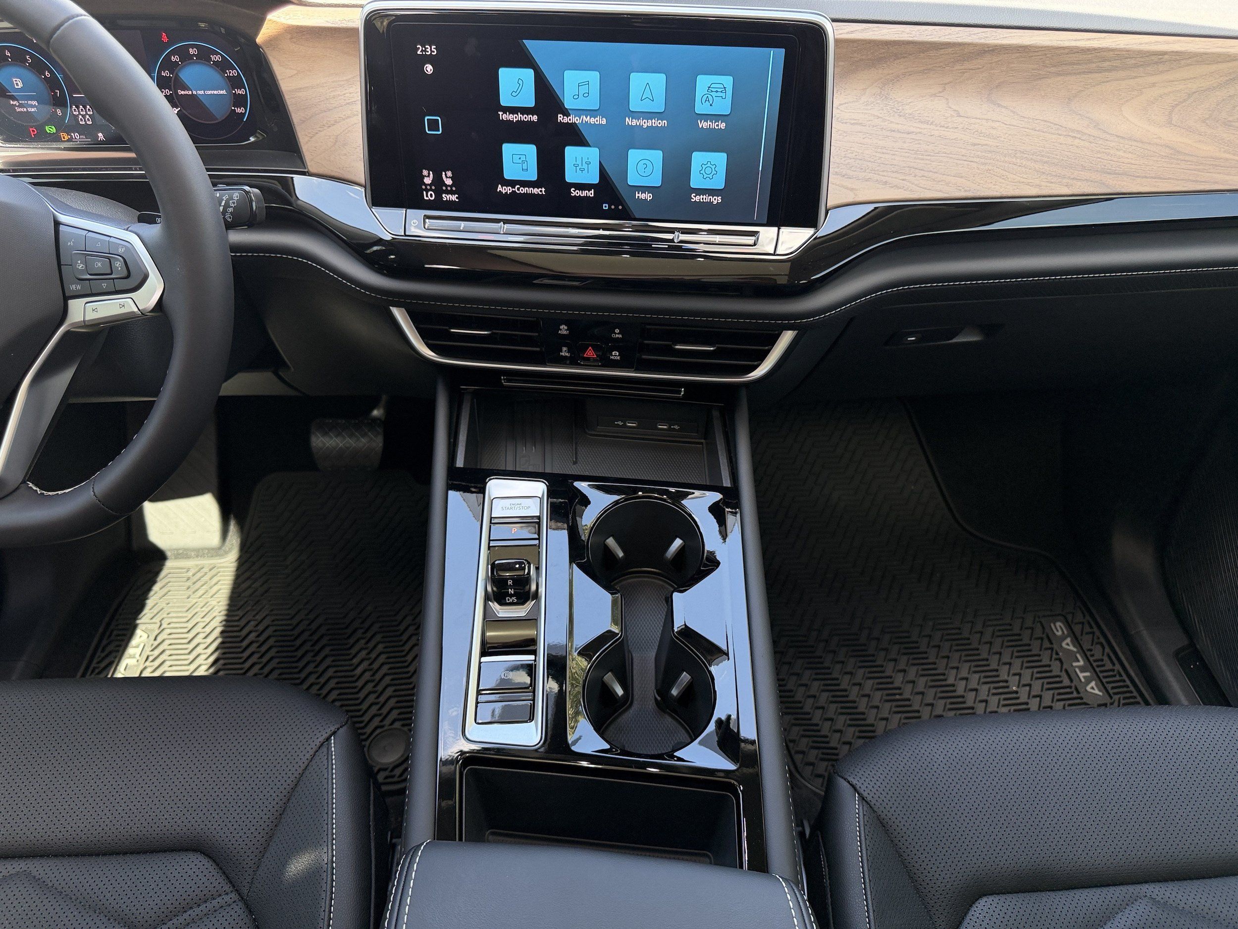 New 2026 Volkswagen Atlas SE FWD image 16