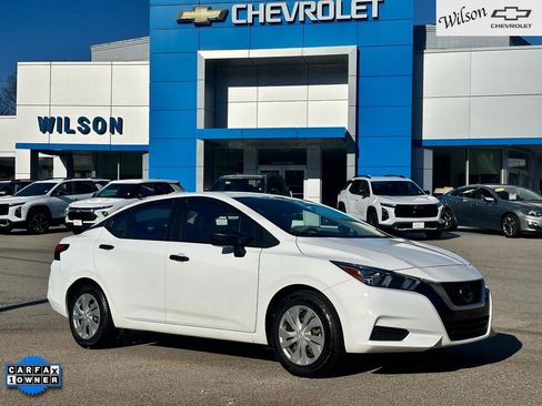 Used 2020 Nissan Versa S image 1