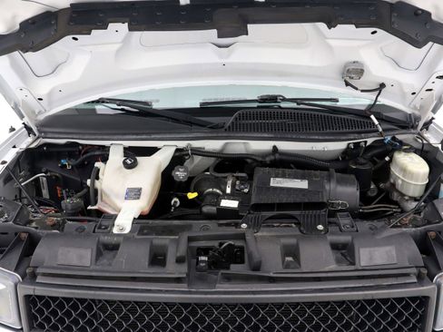 Used 2017 Chevrolet Express 3500 LT w/ LT Preferred Equipment Group image 32